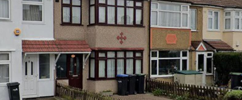 Dell Road, Enfield EN3, London - Photo 1
