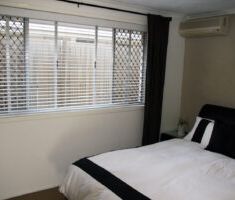 74 Nobby Pde MIAMI, QLD, 4220 - Photo 4
