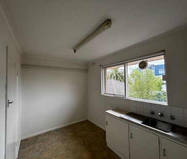 8 / 9 Lillimur Road, Ormond - Photo 3