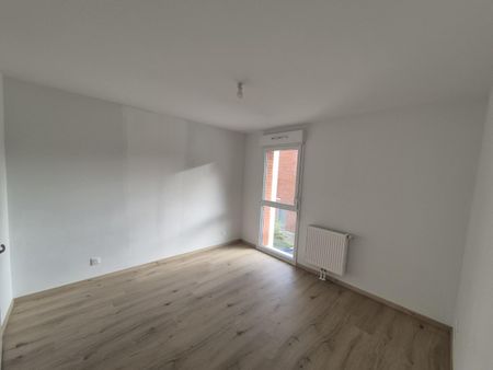 Location Appartement 2 pièces 49m² LILLE 59000 - Photo 3