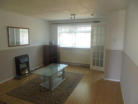 3 bedroom terraced house to rent - Photo 1