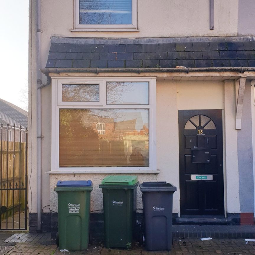 Cosy Rooms In A Cosy House In Smethwick B66 - Photo 2