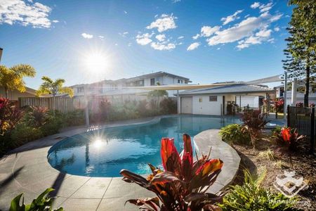 Modern & Low-Maintenance Living in Prime Runcorn Location - Photo 3