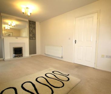 4 bedroom semi-detached house to rent - Photo 3