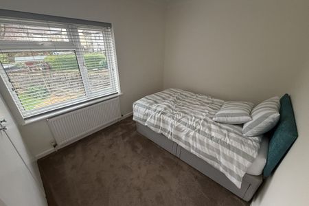 Raeburn Road - Photo 2