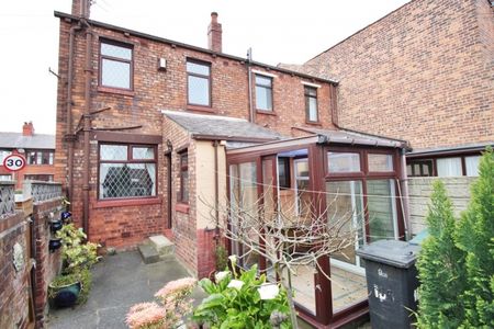 2 Bedroom Terraced House - Photo 2