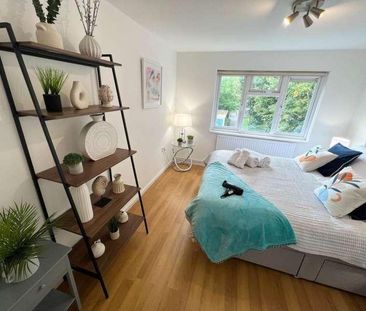 St Peters Way, New Bradwell, MK13 - Photo 6