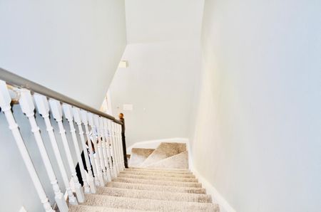 For Lease - 114 Fellowes Crescent, Hamilton, Ontario - Photo 2