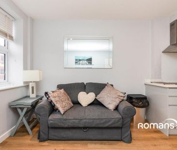 1 bedroom flat to rent - Photo 2