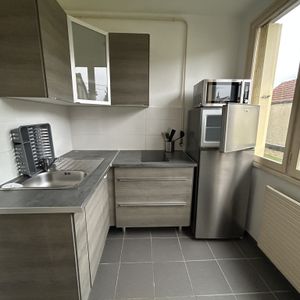 Location Appartement 1 pièce 27m² TROYES 10000 - Photo 2