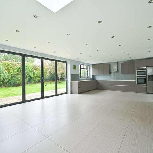 Oak Tree Drive, Totteridge, N20 - Photo 1