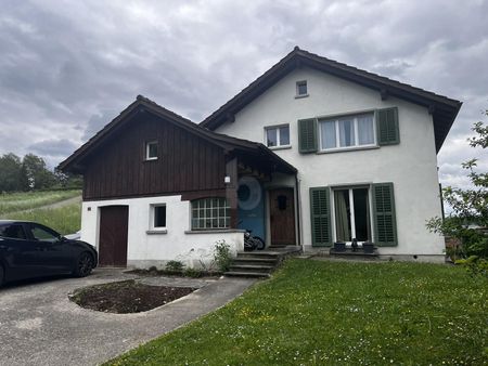 FAMILY-FRIENDLY WITH A LARGE GARDEN - Photo 4