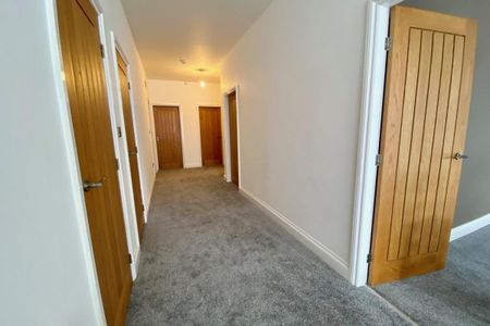 Southgate - Photo 5