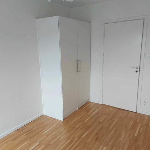 Tingvallavägen, Märsta - Photo 1