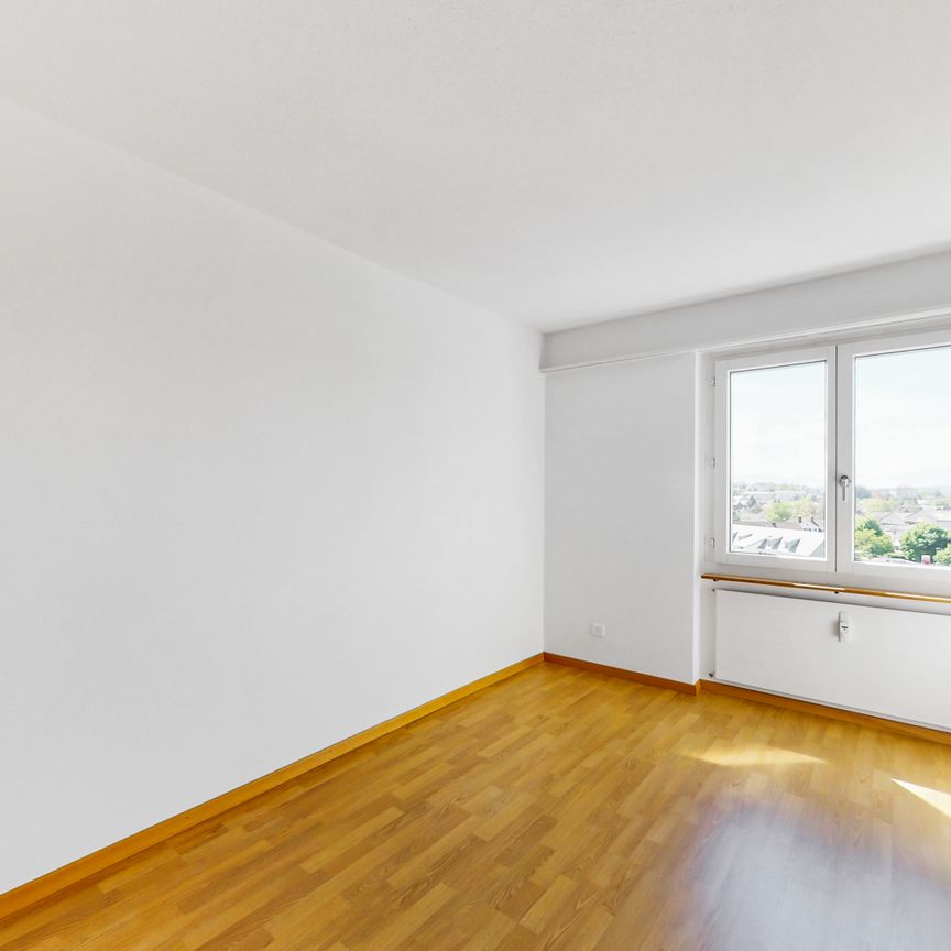 Wunderschöne Wohnung mit Weitblick / im obersten Stock - Photo 1