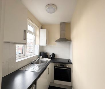 Studio Flat, Norwood Drive, HA2 - Photo 6