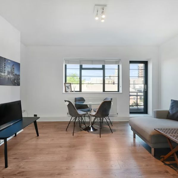 2 bedroom apartment - Photo 1