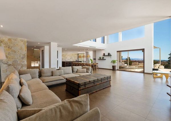 9 bedroom luxury Villa for rent in Benahavís, Andalusia