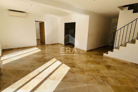 La Chevalière - Maison climatisée T6 de 140m² avec jardin - Photo 3