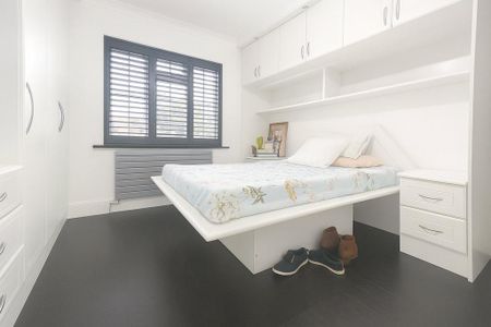 4 bedroom semi-detached house to rent - Photo 4