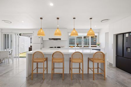 5 Marine Crescent, Hornsby Heights NSW 2077 - House For Rent | Domain - Photo 2