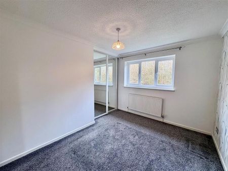 2 bedroom end of terrace house to rent - Photo 5