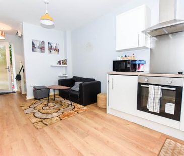 1 bedroom semi-detached house to rent - Photo 5