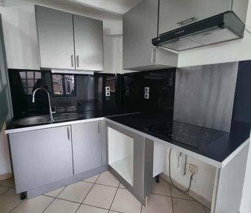 ARGOEUVES - T2 DUPLEX - PARKING TERRASSE ET CELLIER - Photo 1