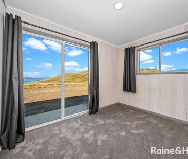 Stunning Coastal Retreat on Droughty Point Road, Rokeby - Photo 4