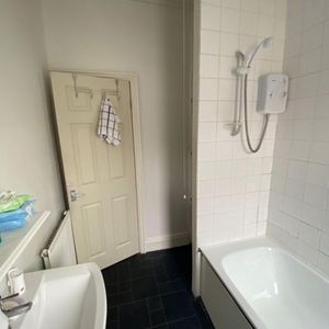 4 bedroom house share to rent - Photo 2