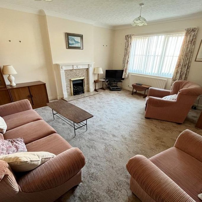 2 bedroom detached bungalow to rent - Photo 1