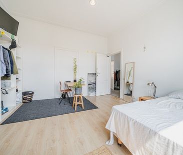 Room at Rue Charles Quint 55 - Photo 4
