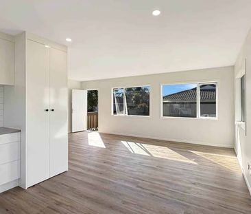 Experience Modern Living in a Free-Standing, N... - Photo 1