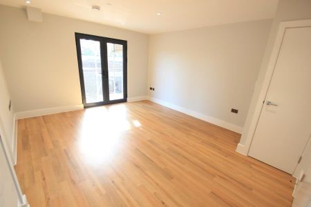 Lavender Park Road, West Byfleet - 1 bedroomProperty for lettings - Seymours - Photo 4