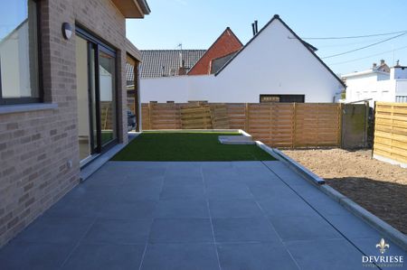 Nieuwbouwwoning te huur in Gullegem op een rustige en kindvriendelijke locatie - Photo 4