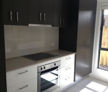 38 Scarborough Circuit, Blacks Beach - Photo 3