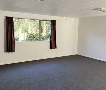 Charming 4 Bedroom House with Character! - Photo 5