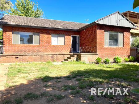 380 Lake Albert Road, Kooringal - Photo 4