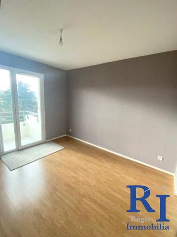 Location Appartement 3 pièces 70m² ECHIROLLES 38130 - Photo 2