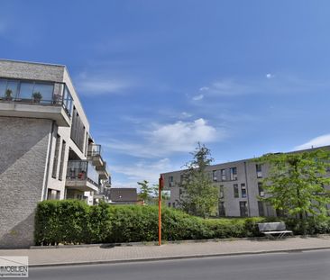 Appartement met 2 slaapkamers, groot terras en autostaanplaats - Foto 3