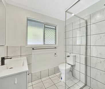 Neat & Tidy&comma; Partially Refurbished Home in the Heart of Maroo... - Photo 5