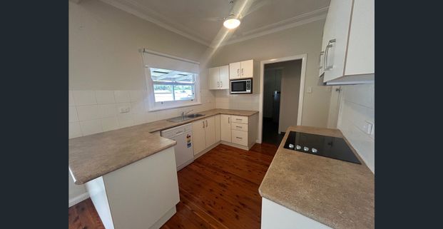 3 BEDROOM HOME - NORTH TAMWORTH - Photo 1