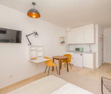 Calle de la Salvia, Madrid, Community of Madrid 28039 - Photo 6