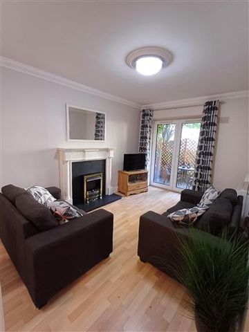 Apartment 101, The Berkeley Block, Pembroke Square, Grand Canal Dk, Dublin 4, D04 WN73 - Photo 2