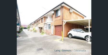 FULLY RENOVATED TOWNHOUSE - Photo 4