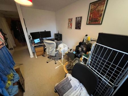 2 bedroom Flat To Let - Photo 5