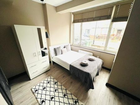 Room in a Shared House, Woodmansterne Road, SW16 - Photo 2