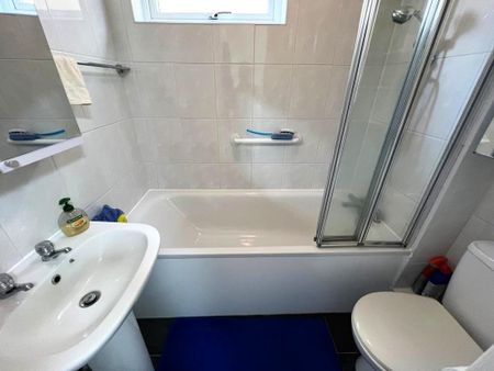 2 bedroom detached house to rent - Photo 2