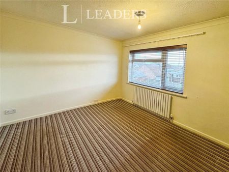 3 bedroom semi-detached house to rent - Photo 2