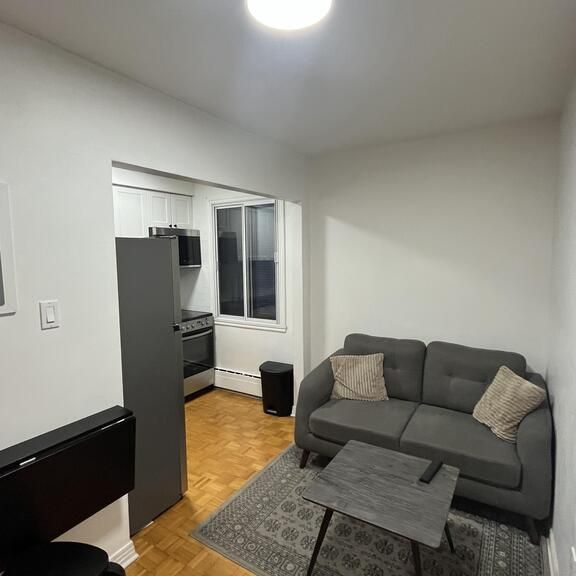 2BR Plateau • $1550 • Balcony - Photo 1